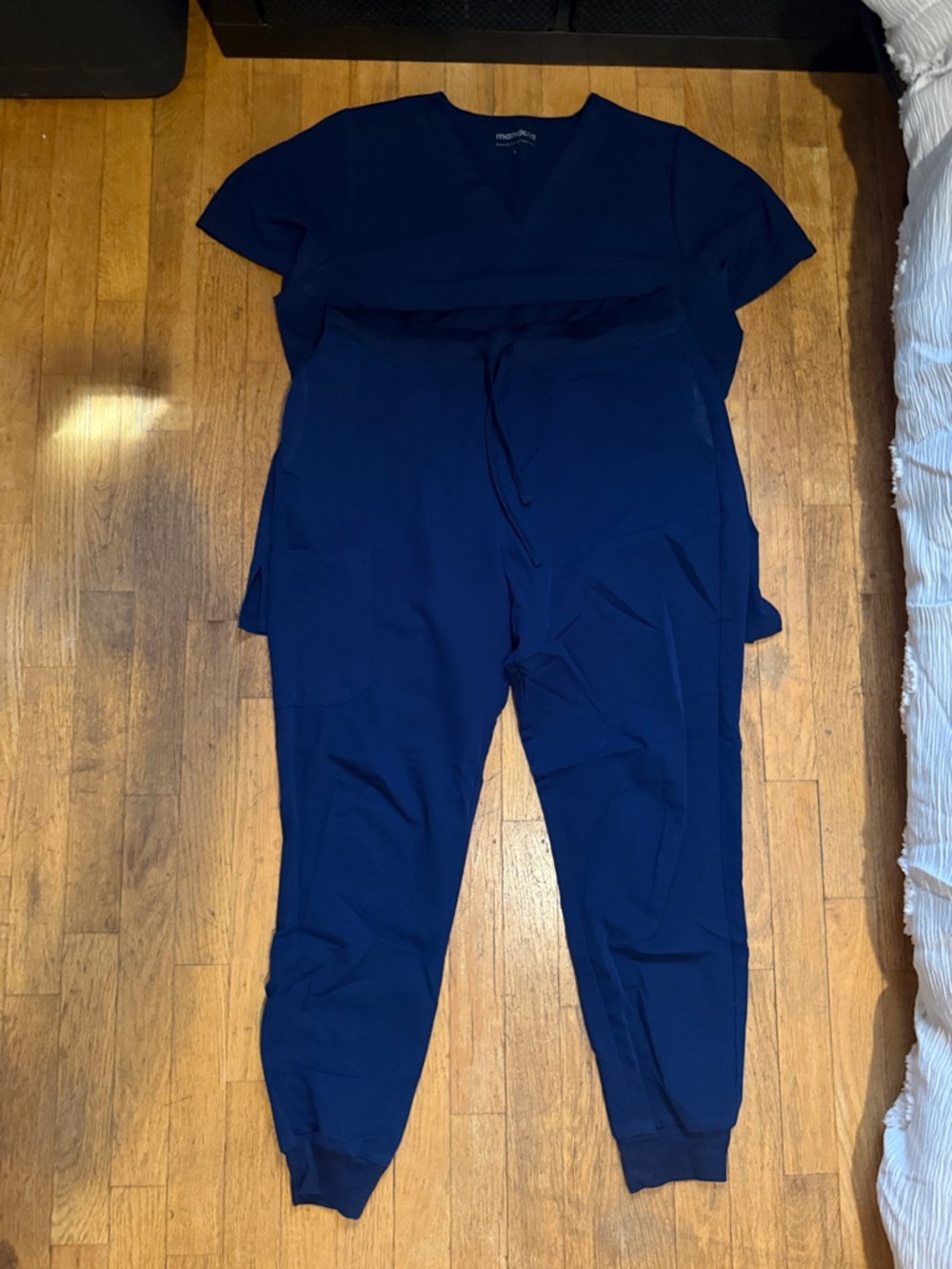 Mandala Women's Navy Blue Jogger Scrub Set (L Top, M Pants)